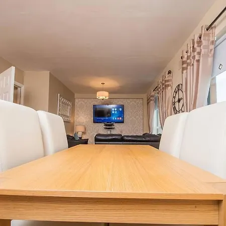 Tranquil Luxury Two Bedroom At The Beach *