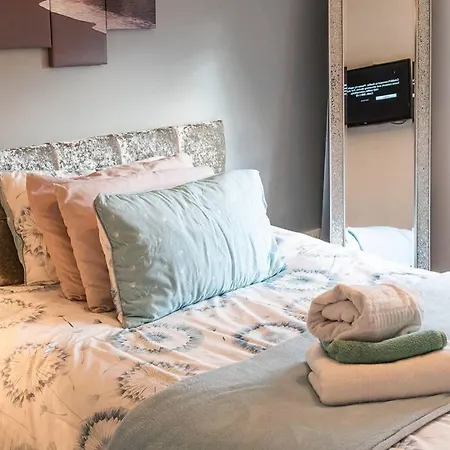 Apartment Tranquil Luxury Two Bedroom At The Beach *